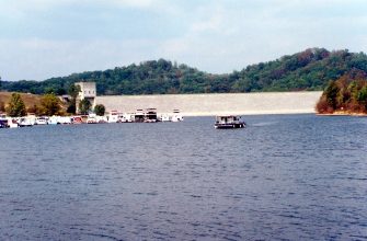 Grayson Lake and dam in northeastern Kentucky